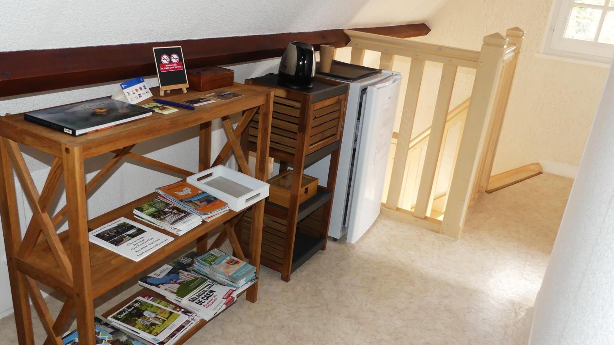 Le Pressoir Apartment Beaumesnil  ภายนอก รูปภาพ